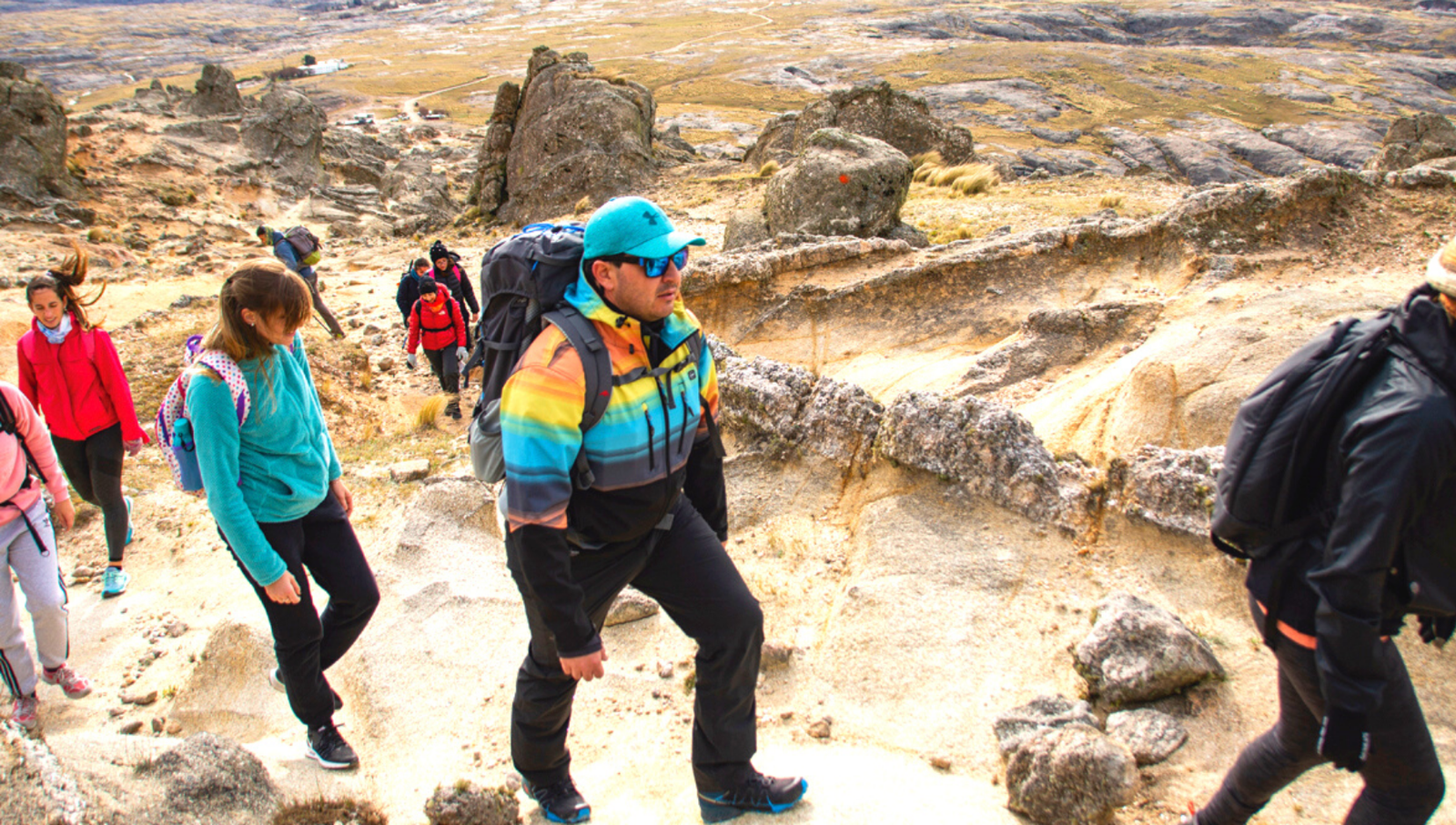 Senderismo al amanecer en Cerro de la Cruz