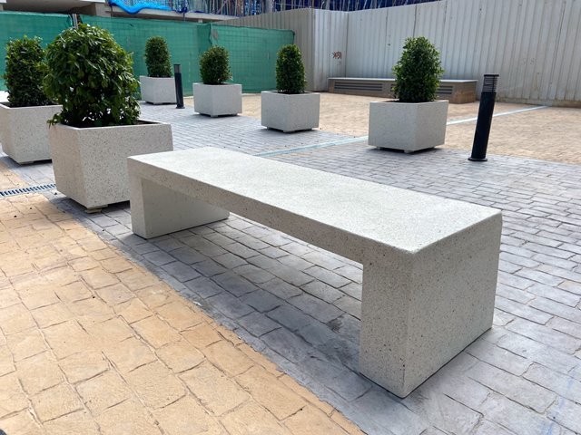 Por qué elegir un banco con ladrillos de cemento para tu jardín