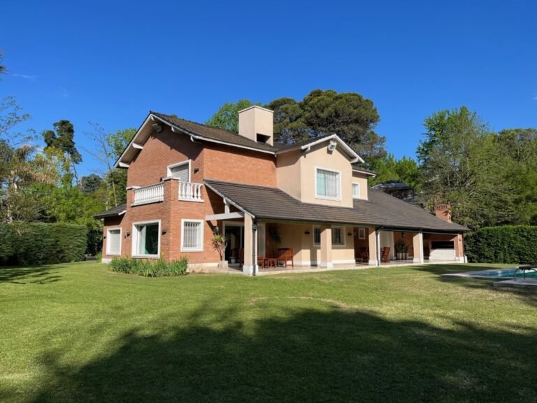 Qué servicios y características ofrece Casa Quinta El Atardecer