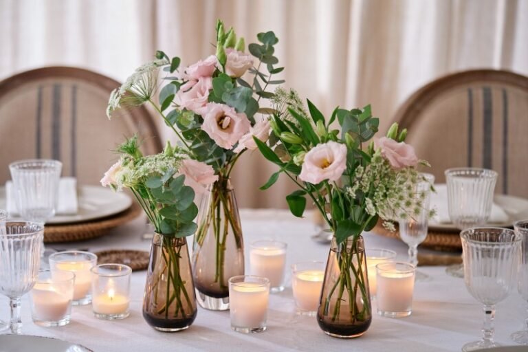 Cómo hacer un centro de mesa de Rapunzel para una fiesta temática