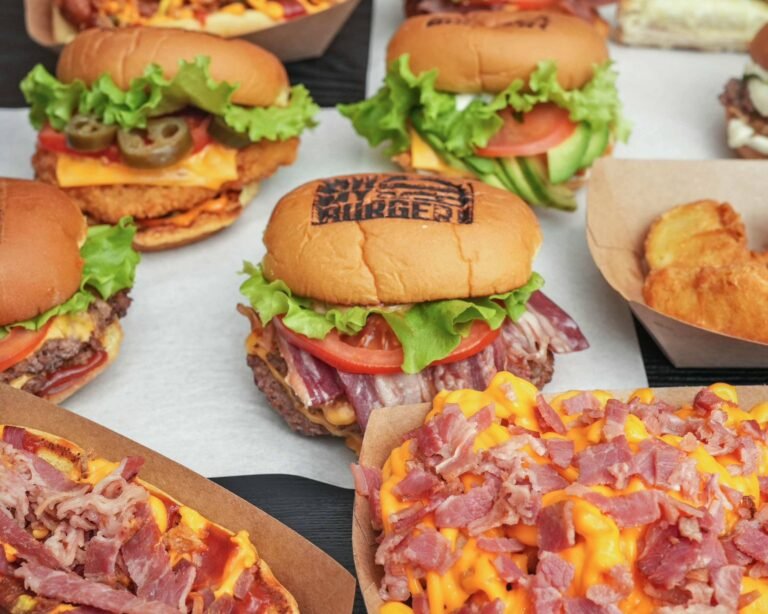 Qué productos y servicios ofrece Oh My Dog Pet Shop para mascotas