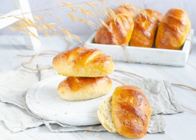 Qué receta de pan casero es fácil y divertida para hacer con niños