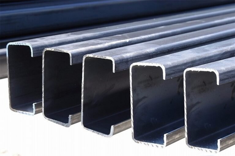 Qué ventajas ofrece un techo de chapa con perfil C para tu construcción