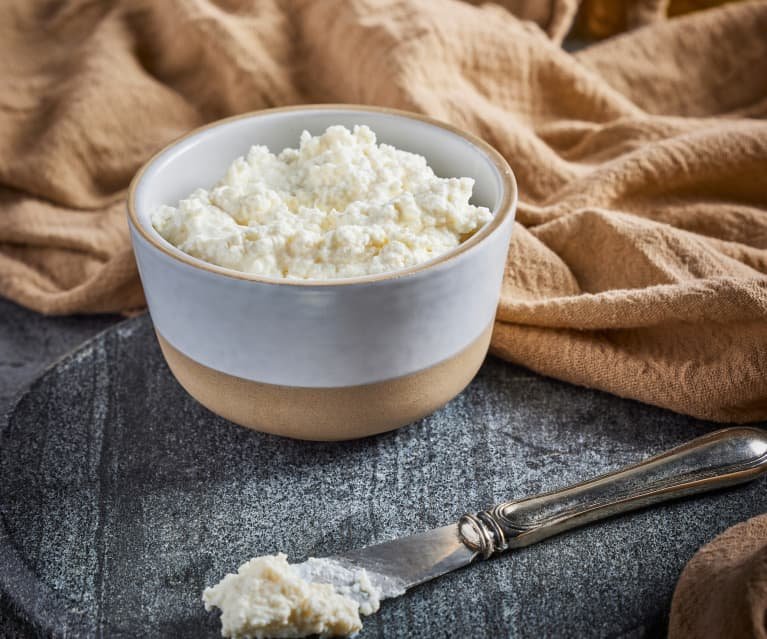 Cómo se hace el queso crema casero de manera fácil y rápida