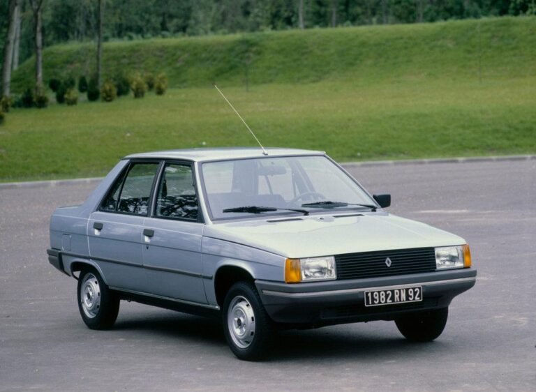 Cuántos kilómetros recorre un Renault 9 en un viaje por Córdoba